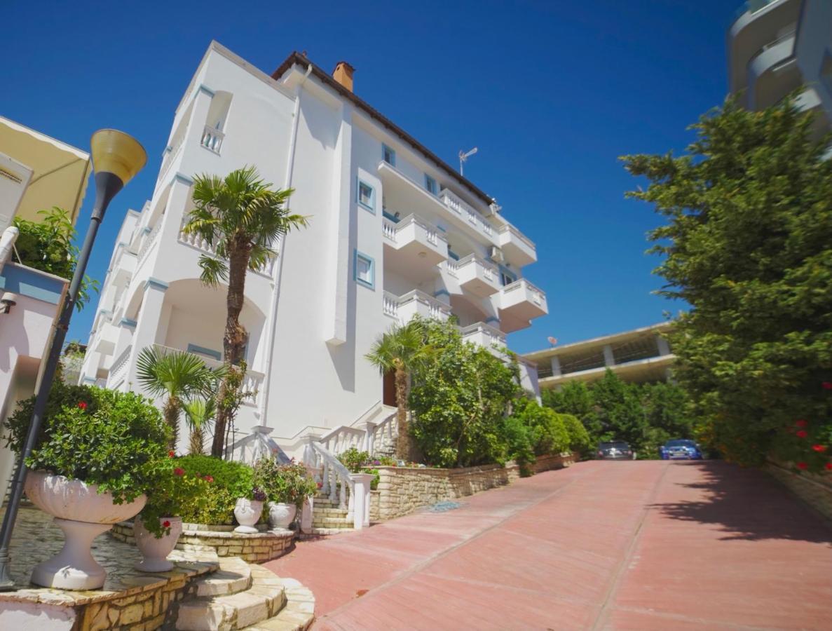 Hotel Serxho Sarande Bagian luar foto