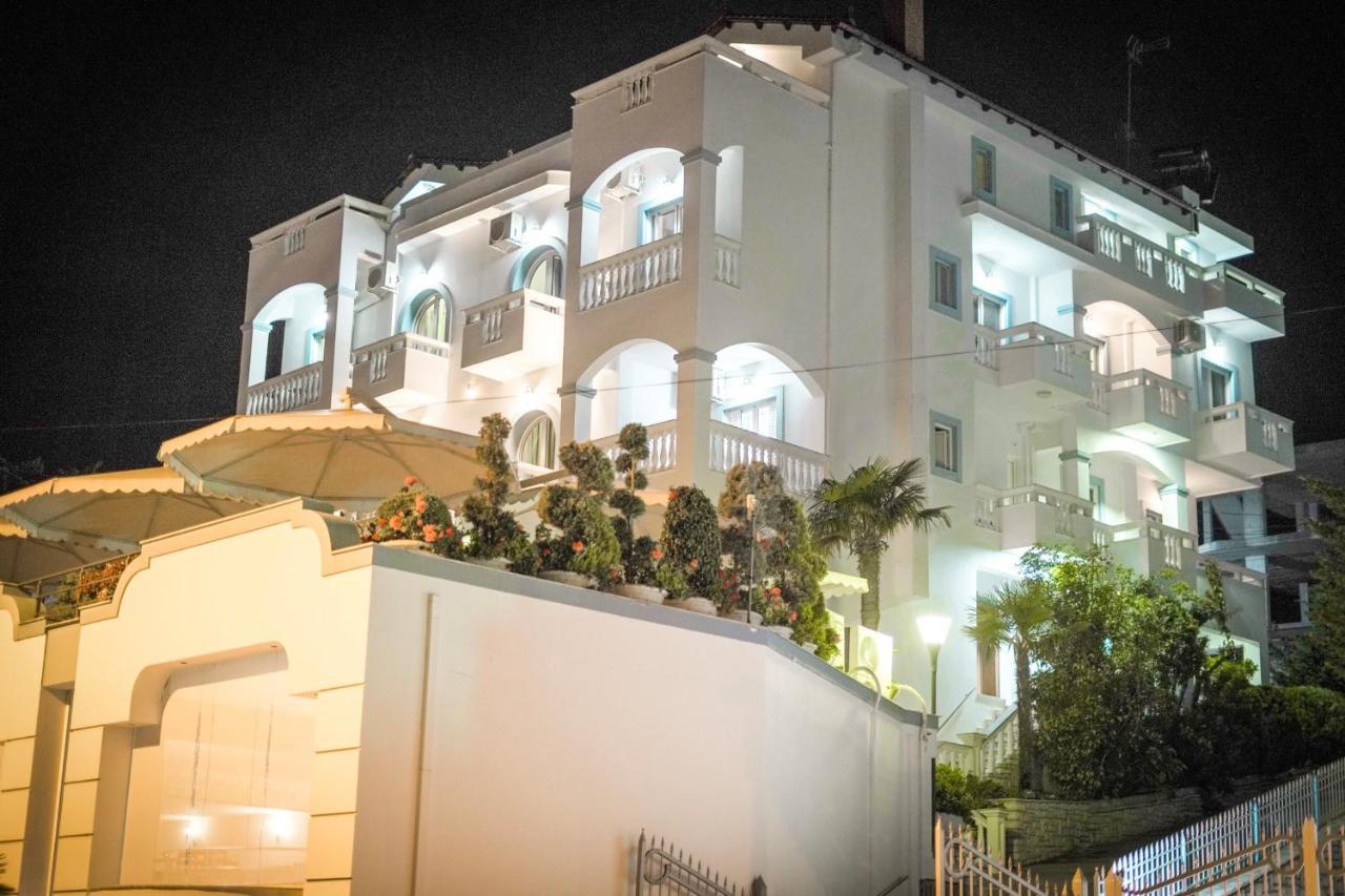 Hotel Serxho Sarande Bagian luar foto
