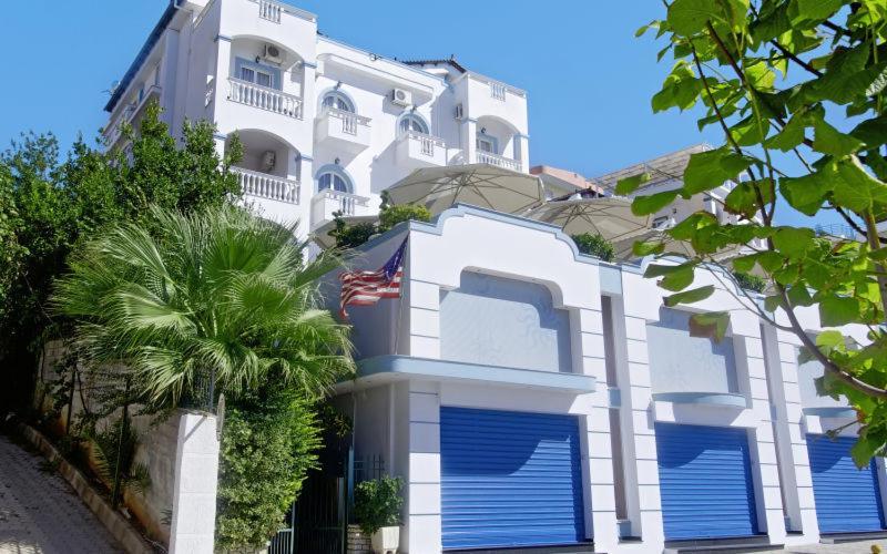 Hotel Serxho Sarande Bagian luar foto