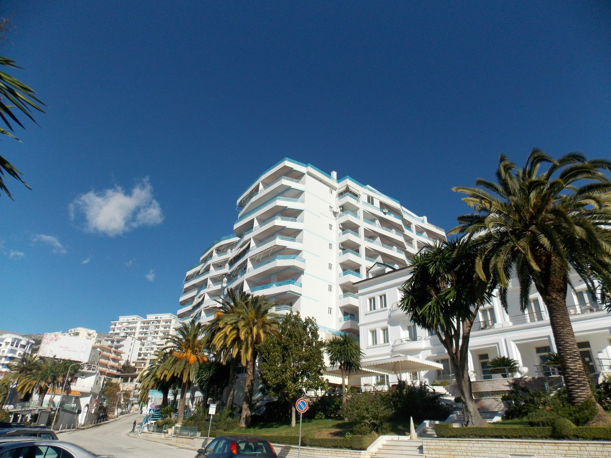 Hotel Serxho Sarande Bagian luar foto