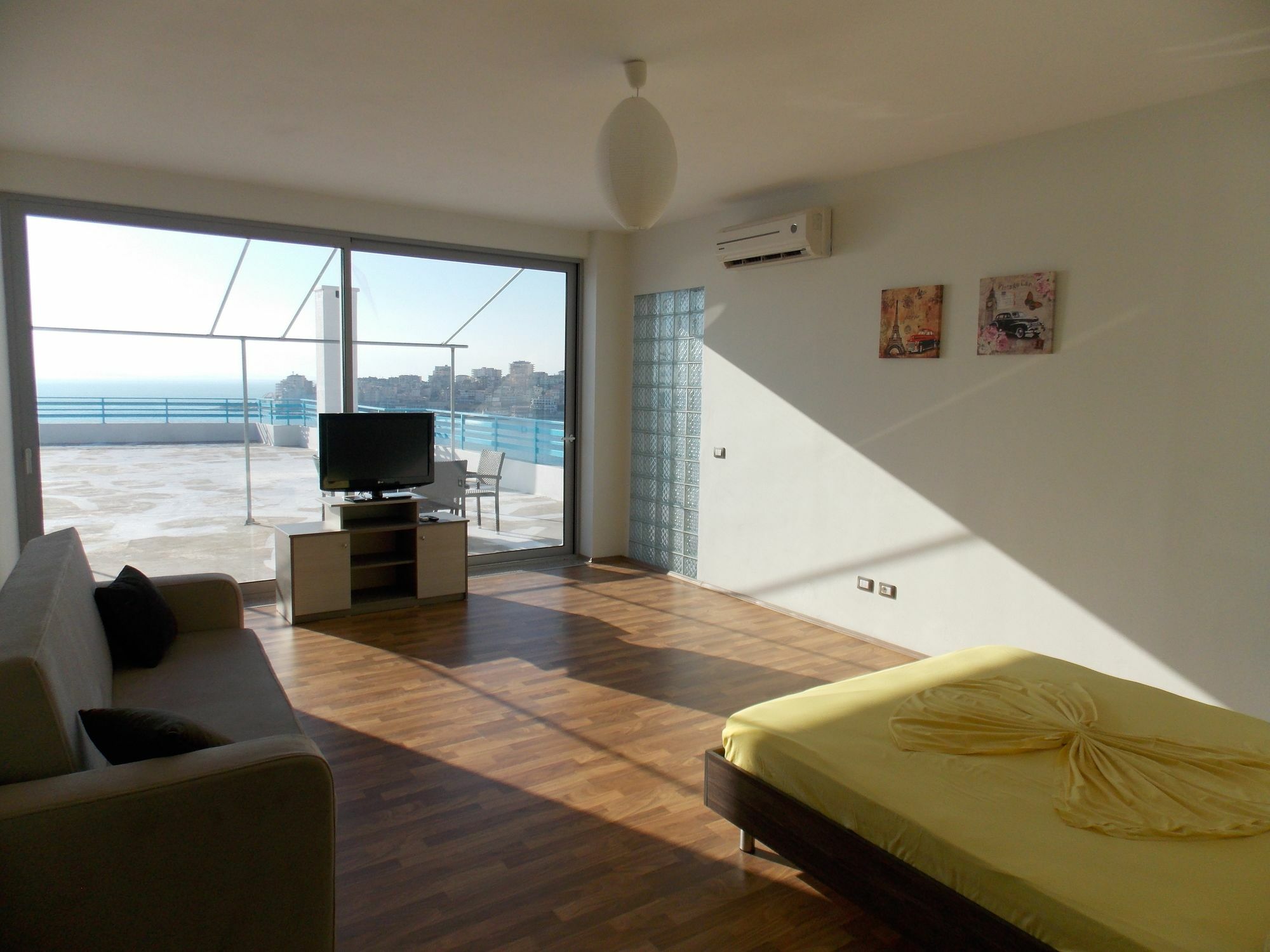 Hotel Serxho Sarande Bagian luar foto