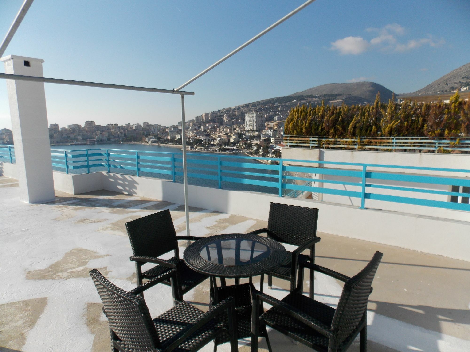 Hotel Serxho Sarande Bagian luar foto
