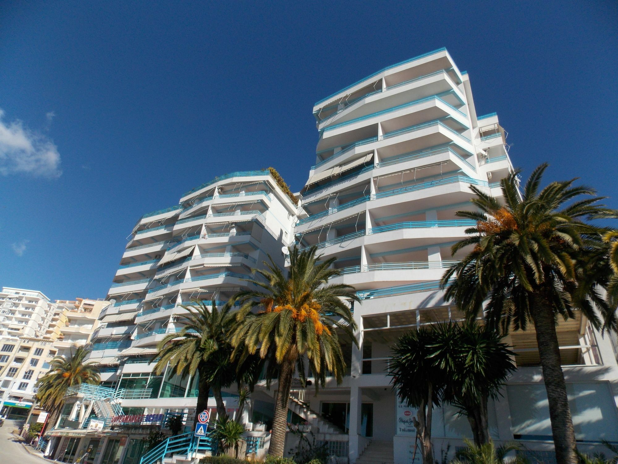 Hotel Serxho Sarande Bagian luar foto