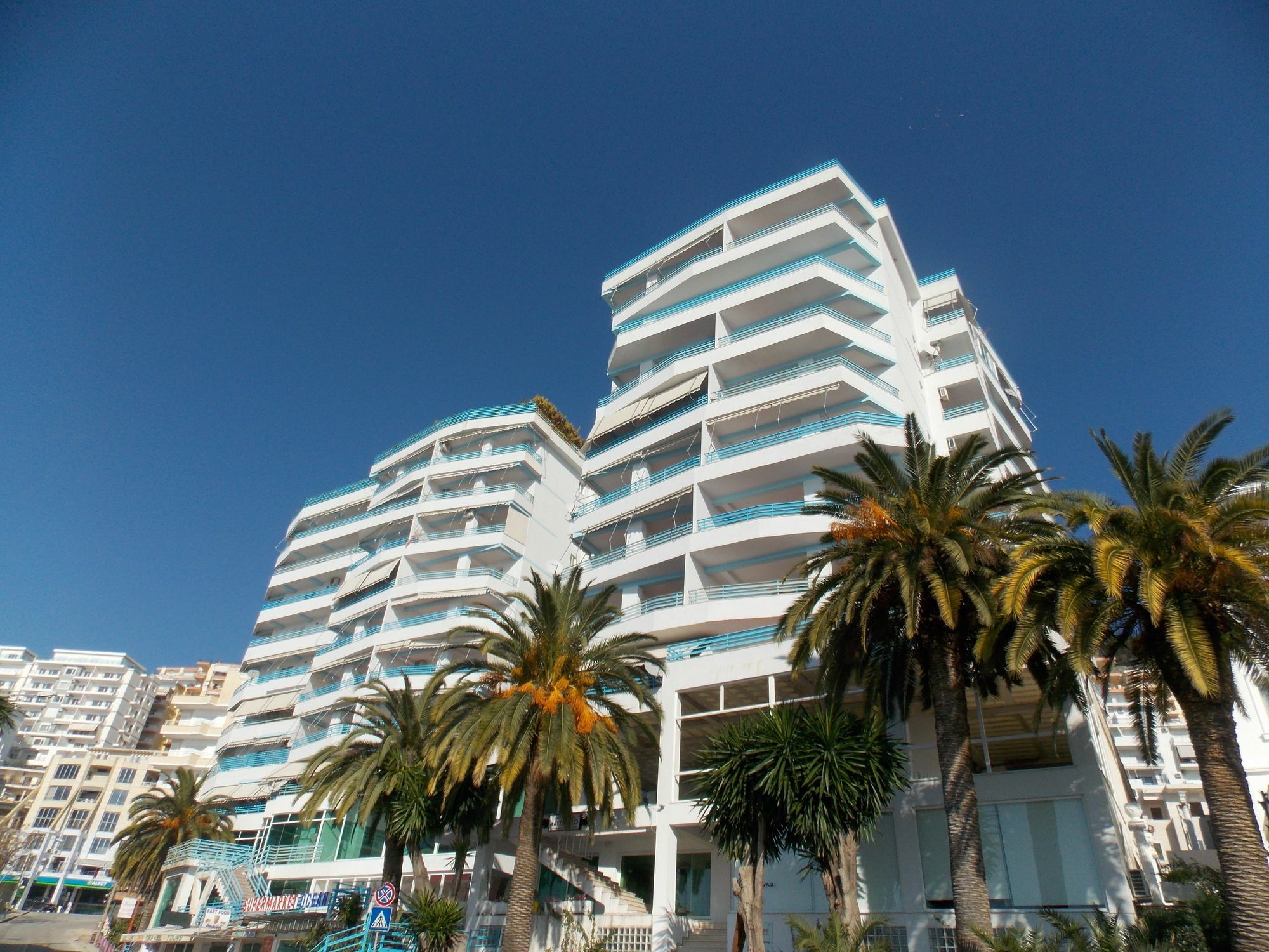 Hotel Serxho Sarande Bagian luar foto