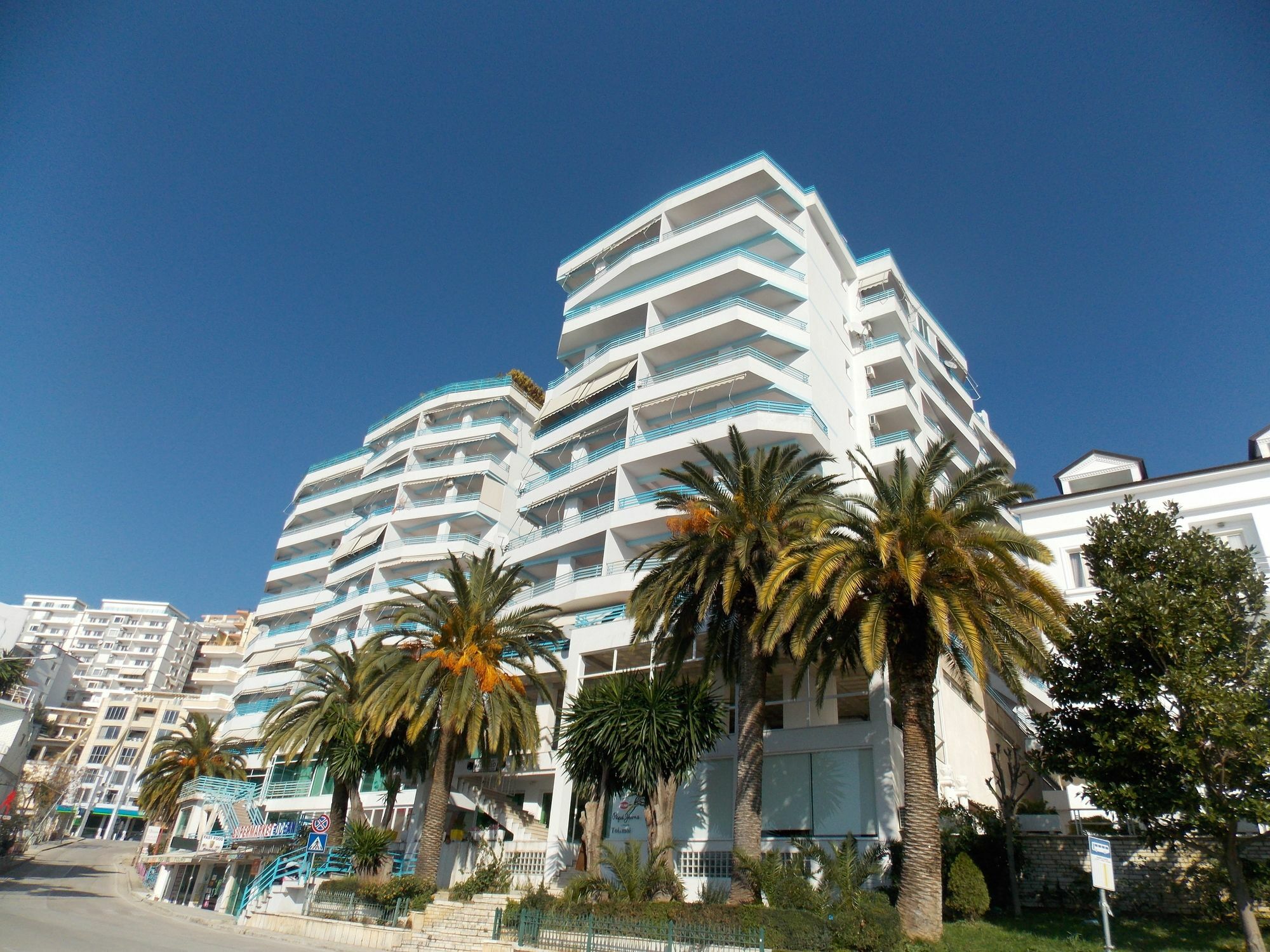 Hotel Serxho Sarande Bagian luar foto